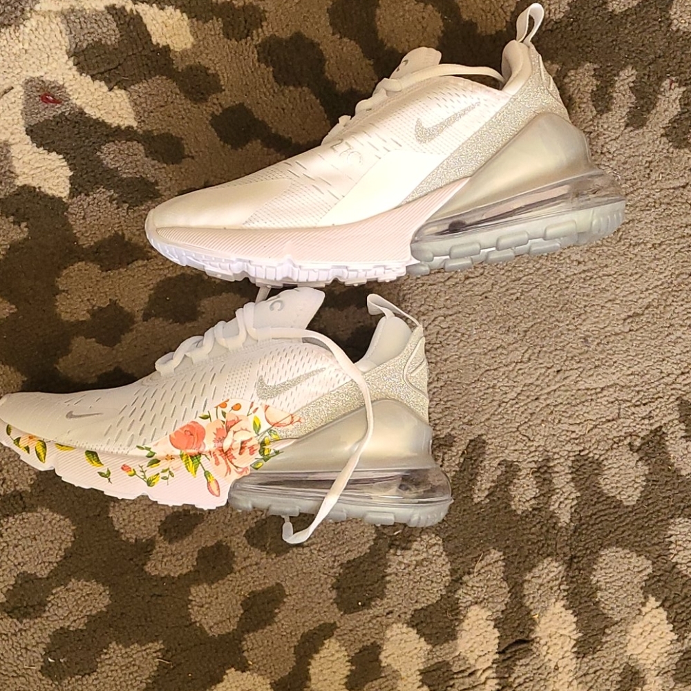 Nike 270
